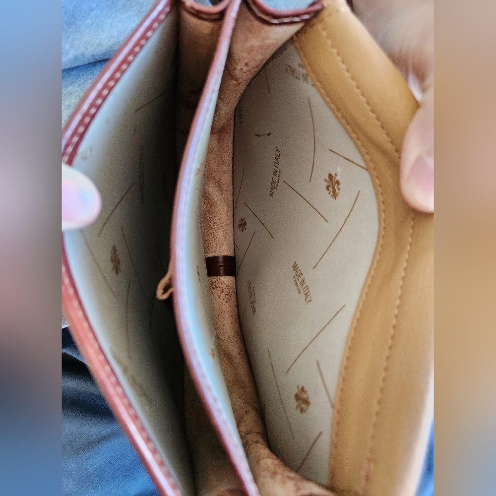 Vera Pelle Chestnut Brown Leather Crossbody Bag - Picture 9 of 10